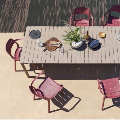 CASSIA ARMCHAIR, кресло пластиковое с подлокотниками (borgogna/бургунди)