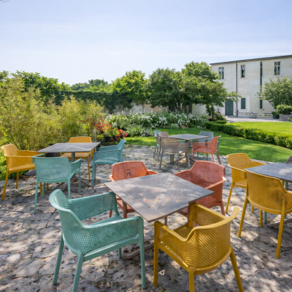 CLIP 70, стол пластиковый обеденный (tortora/тортора)