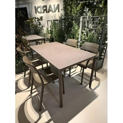 CASSIA ARMCHAIR, кресло пластиковое с подлокотниками (tabacco/табак)