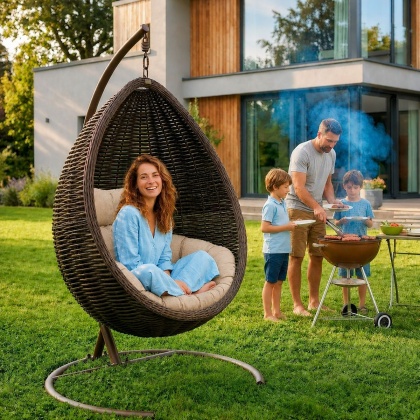 Кресло подвесное Goccia Wenge из искусственного ротанга (Венге, подушка Капучино)