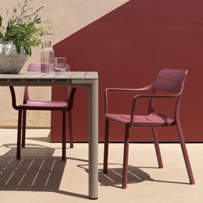 CASSIA ARMCHAIR, кресло пластиковое с подлокотниками (borgogna/бургунди)