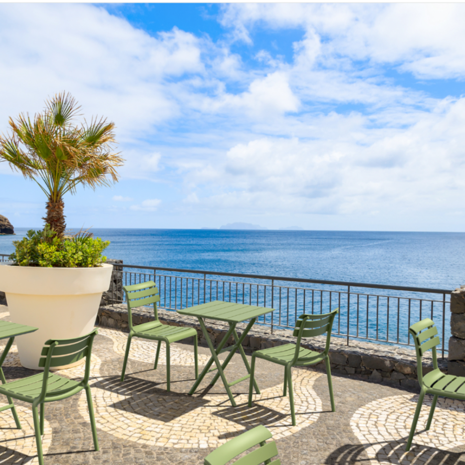 Helen Folding Table 60, стол складной квадратный (olive green/оливковый)