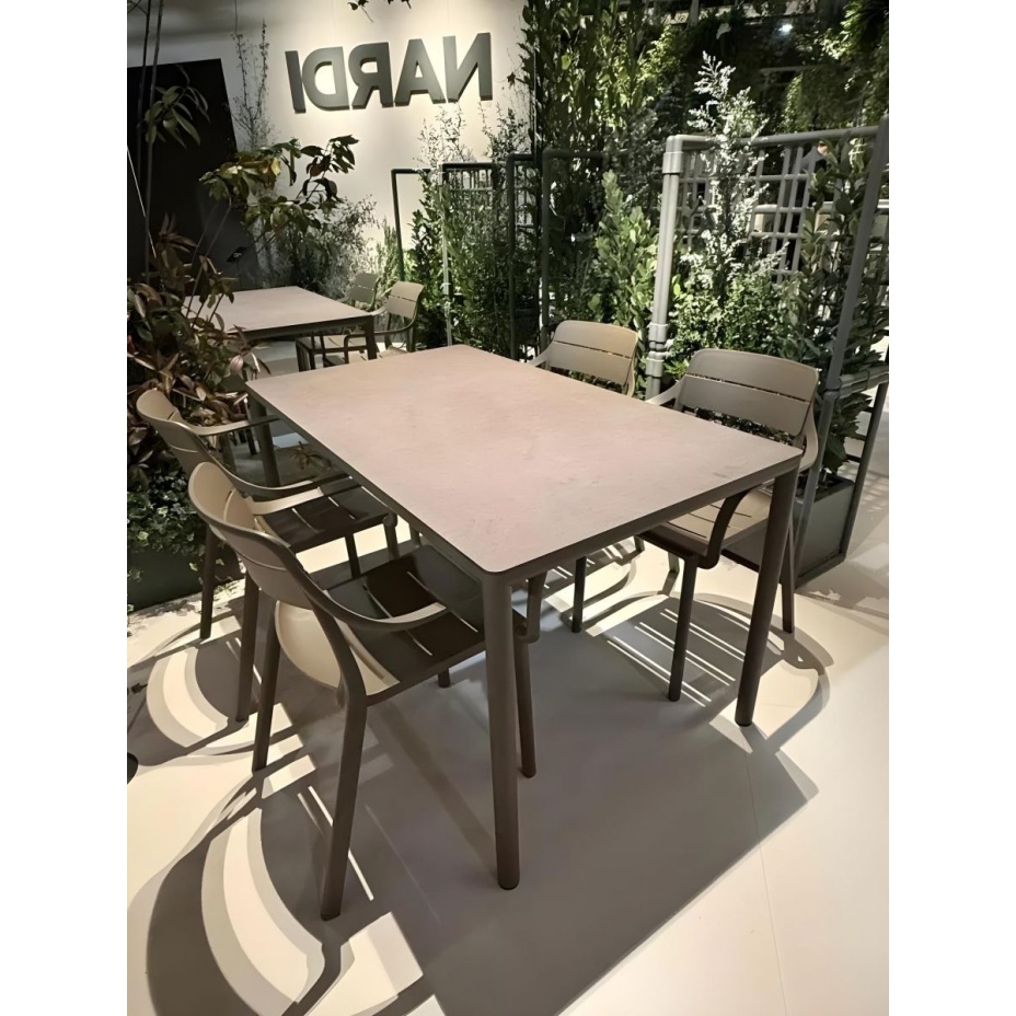 CASSIA ARMCHAIR, кресло пластиковое с подлокотниками (tabacco/табак)