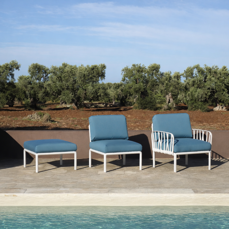 KOMODO POLTRONA, лаунж-кресло (bianco/белый, подушка синий Sunbrella)