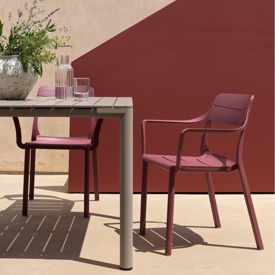 CASSIA ARMCHAIR, кресло пластиковое с подлокотниками (borgogna/бургунди)